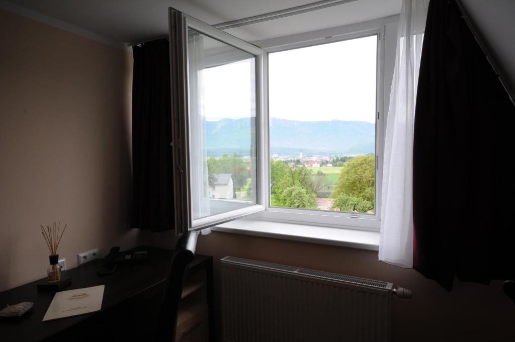 Gasthof Bacher Villach Exterior photo