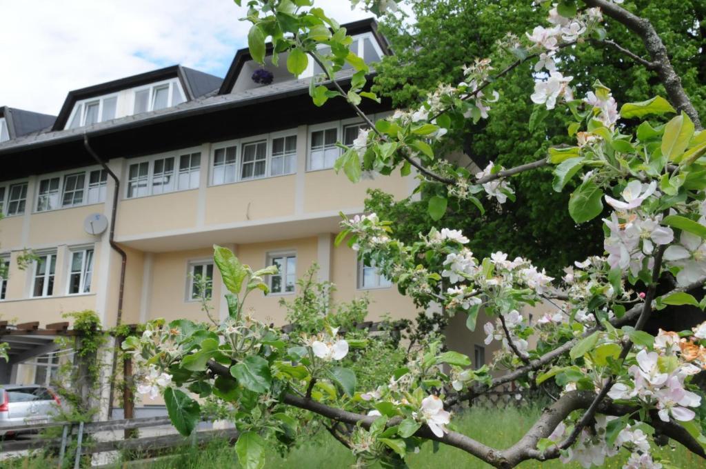 Gasthof Bacher Villach Exterior photo